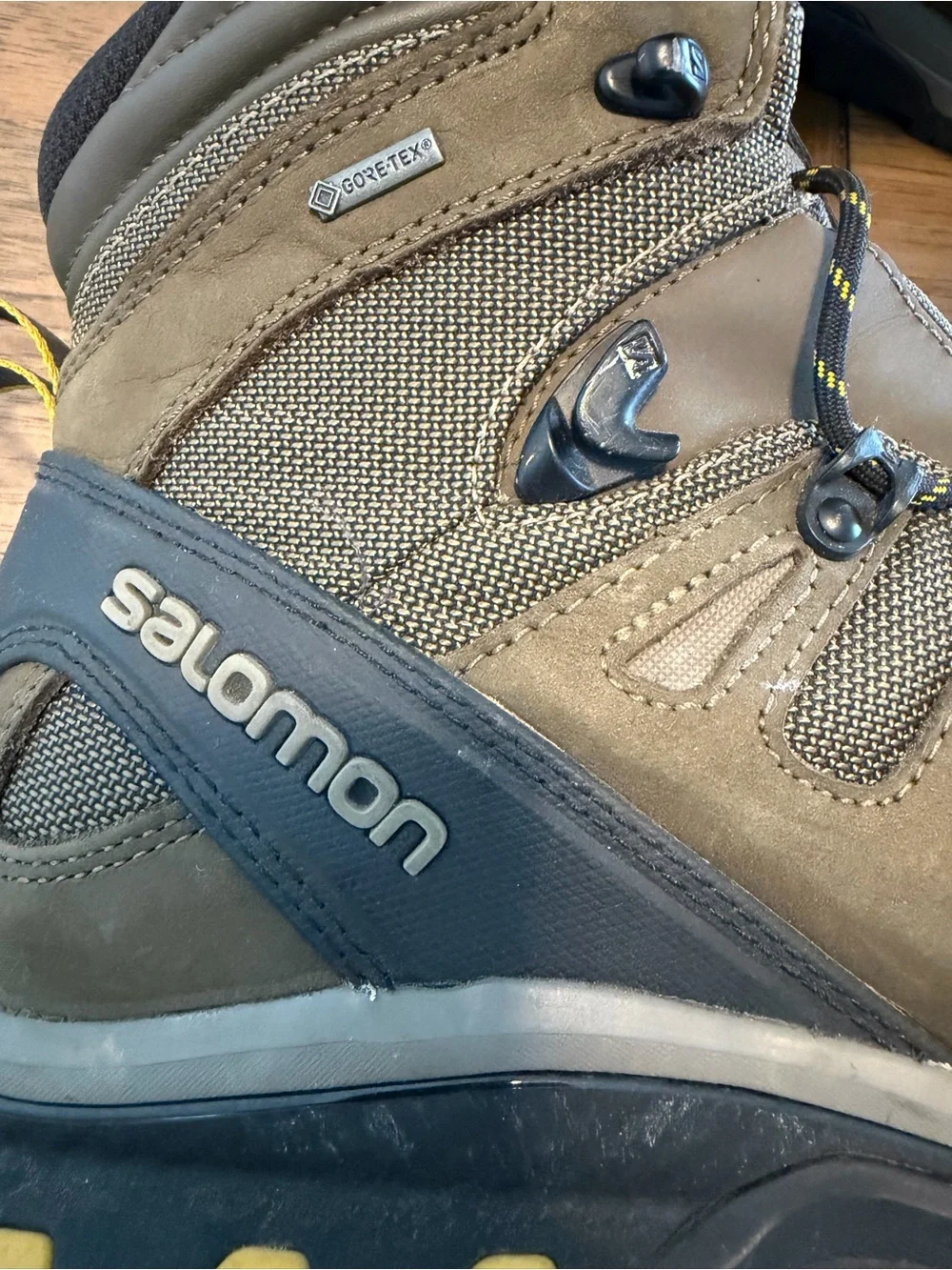 Salomon Men's Brown Hiking Boots with Yellow Accents Goretex